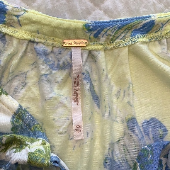 NEW Free People Baja Babe cold shoulder top Yellow Printed Lemon Gelato size XS - Picture 5 of 13